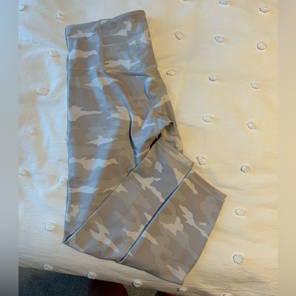 Athleta Elation Camo 7/8 Tight - Picture 2 of 4